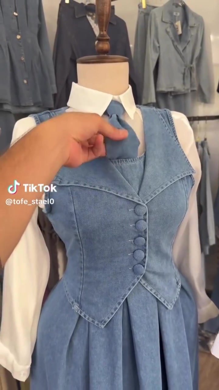 ملابس • للبيع