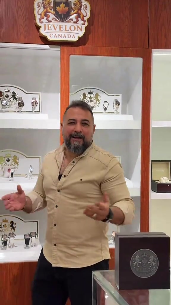 الغيث متجر الهدايا الفخمة شارع الرشيد ركن غرفة تجارة بغداد ***********  ساعة نسائية من جفلون كندا  تتميز بمينة صدفية  سير جلد طبيعي  شكل وتصميم انيق  #ساعات #fyp #الغيث_متجر_الهدايا_الفخمة #العراق🇮🇶 #نسائي 
