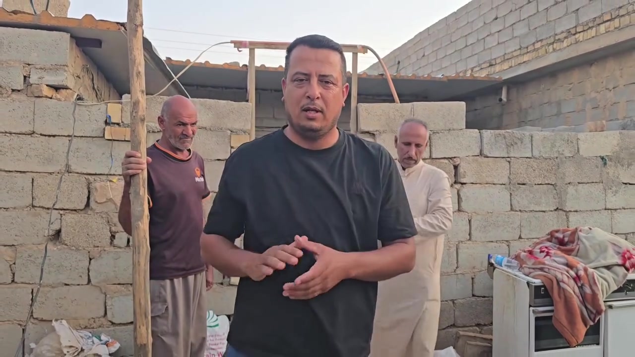 🏡 من حملة تبرع عشرة الاف دينار شهريآ...
بفضل الله تعالى ثم بفضل مساهمات أهل الخير الكرام، نواصل بناء وإسكان العوائل المتعففة ضمن مجمع وطن السكني في ديالى / ناحية خان بني سعد / حي المصطفى.
واليوم تم بحمد الله إسكان إحدى العوائل المستحقة في دارها الجديد داخل المجمع، لنمنحها الاستقرار والعيش الكريم بعد معاناة طويلة.
إن هذه الإنجازات ما كانت لتتحقق لولا مساهماتكم الشهرية المباركة، فكل (10,000) دينار يتبرع بها أصحاب القلوب الرحيمة تساهم في بناء بيت، وإعانة يتيم، ومساعدة عائلة محتاجة.
نسأل الله أن يبارك بكل من ساهم ودعم ودلّ على الخير.
📞 للتواصل: ***********
💳 سوبر كي: ***********
💳 رقم الحساب: 7112623967
#حملة_تبرع_عشرة_الاف_دينار_شهريآ #مشروع_وطن #مجمع_وطن_السكني
