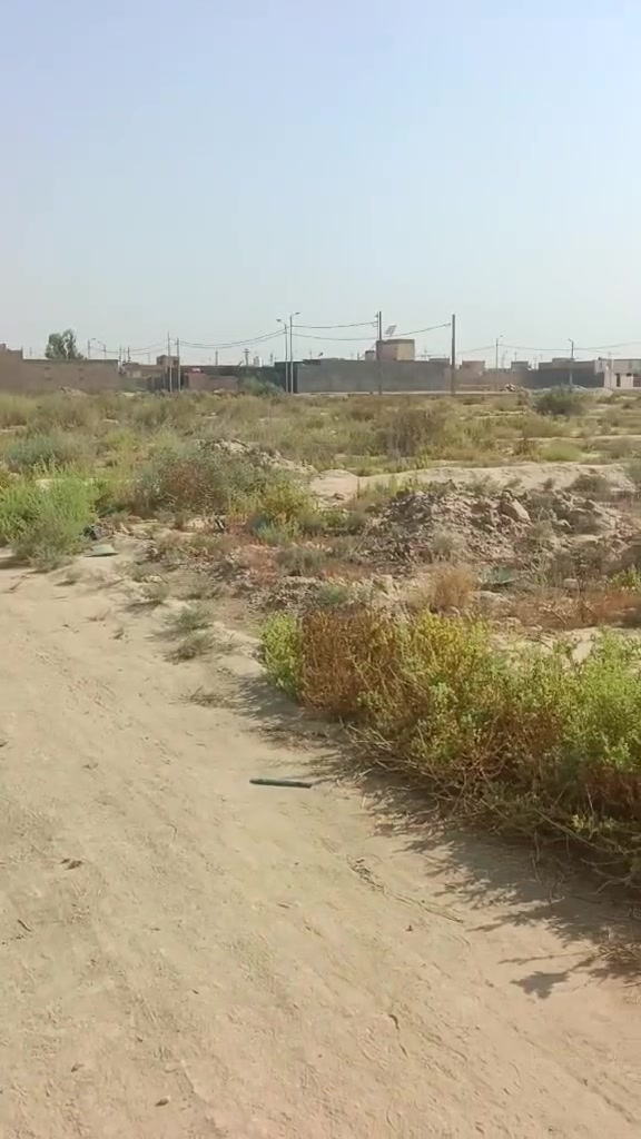 ٣٠٠م • ماء وكهرباء • قرب شارع ٣٠