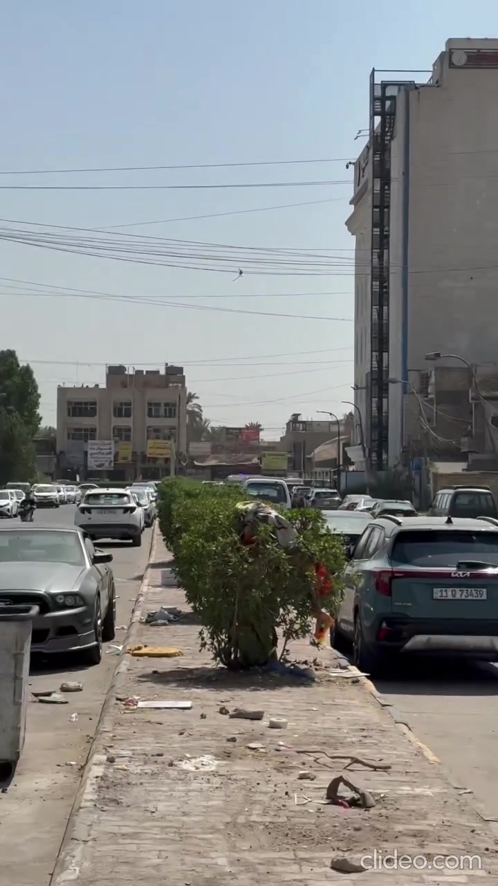 📍 بناية استثمارية مميزة للبيع
📐 الواجهة: 10 متر
📏 النزال: 8 متر
🏗️ سنة البناء:2022
✨ البناية: نظيفة ومرتبة

💰 الوارد الحالي:
💵 2,500,000 دينار شهرياً
📈 وقابل للزيادة

🏬 تتكون البناية من:
🔹 3 محلات تجارية
🔹 شقتين سكنيتين
🔹 شقة صغيرة

⭐ فرصة استثمارية مميزة وذات وارد جيد وقابل للزيادة

🏠 مكتب الملك للعقارات
👤 بإدارة: أحمد مصطفى
📞 للاستفسار والتفاصيل: تواصل معنا 
الرقم ***********
