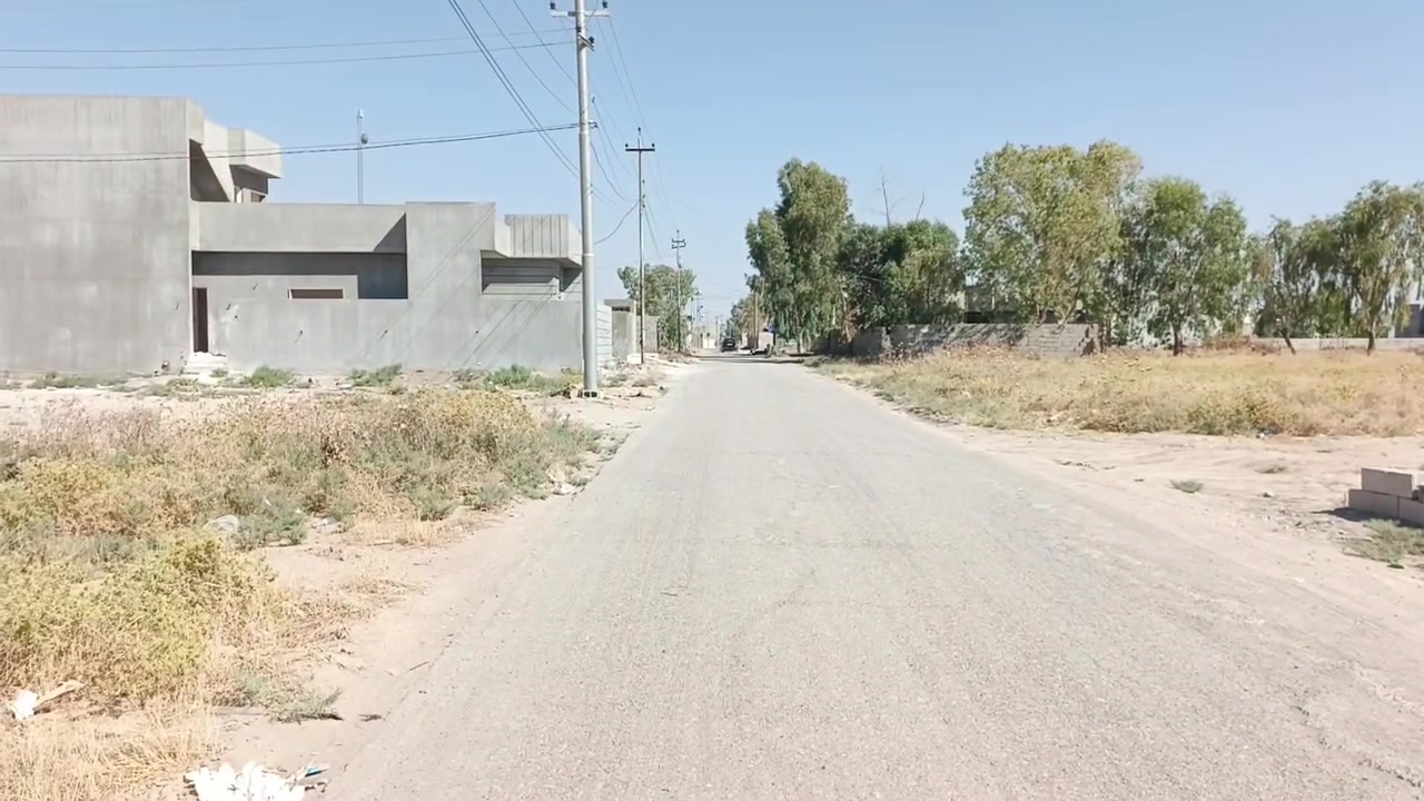 قطعه 180 متر للبيع ركن خدمات كامل ماي كهرباء تبليط خط مولد مدرسه ابتدائيه حي بدر قرب مدرسه شهيد كاضم عباس من جهه جسر معارض قريب ع شارع عام سعر 35 مليون وقابل للتفاوض اكثر تفاصيل ***********
