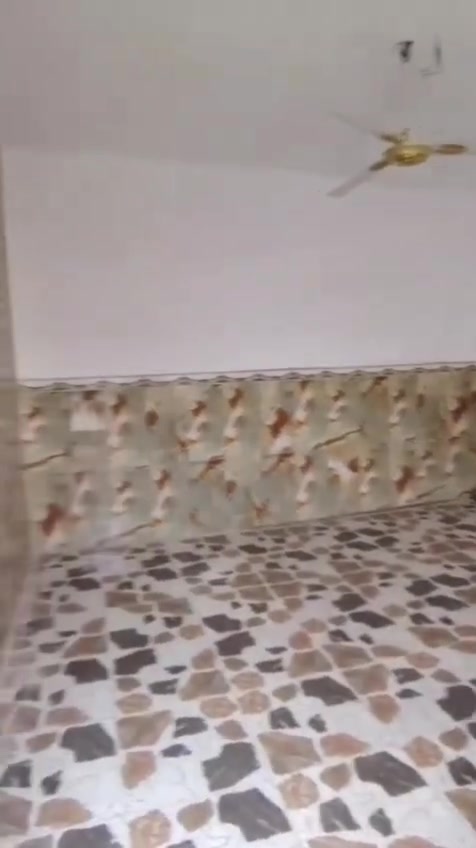 السلام عليكم مرخصات ابو الكراوب بيت مساحه 100متر قرب محطات الغاز كهرباء ومي وشارع تبليط خير من الله السعر 19وبي مجال رقم التلفوان بي واتساب *********** منطقت النهروان
