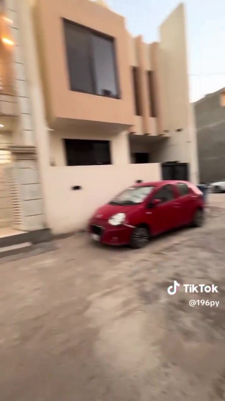 بيت للبيع مساحه ١٠٠متر كامل شغل درجه اوله فول واجهة ٧ونزال ١٤ كامل شارع الجنابي قرب كليه الفرابي الاستفسار 
*********** الشراي بخدمتا ٣قرف نوم ٣حمامات ١استقبال١مطبخ ١صالا
