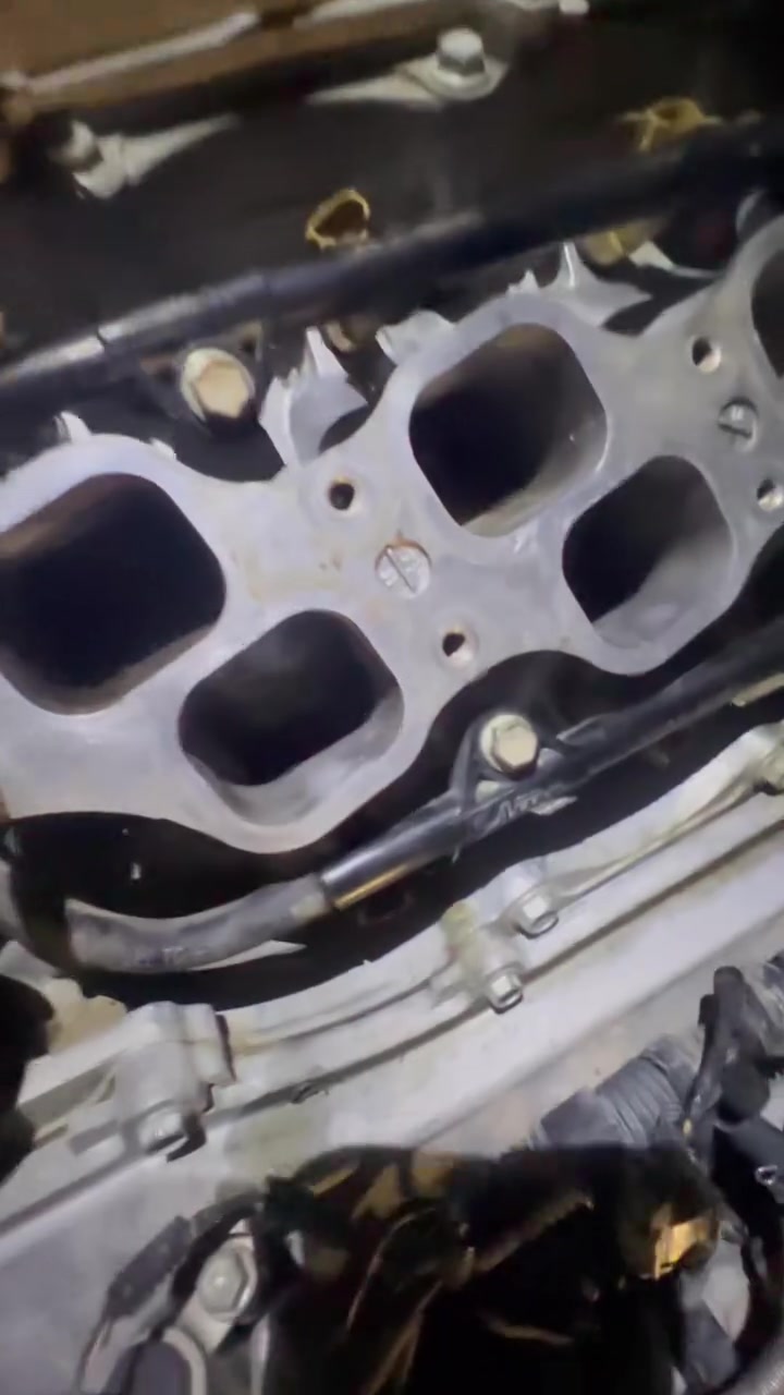🔧 إدامة محرك FJ Cruiser… استثمار بعمر سيارتك، مو مجرد صيانة.

محرك الـ 1GR-FE معروف بقوته واعتماديته، لكن حتى يبقى بنفس الأداء يحتاج إدامة دورية واهتمام بالتفاصيل.

في سايبر ميكانيك نهتم بكل خطوة:
✅فحص منضومة الوقود 
✅ فحص نوزلات
✅ فحص بلكات
✅ فحص مجاول
✅ تنضيف جميع حساسات المحرك
✅تنضيف غرف الاحتراق
✅غسل وتنصيف الدكشن البارد
✅ تشخيص إلكتروني احترافي لضمان أفضل أداء.

سيارتك تستحق خدمة تضمن إلها القوة والاعتمادية بكل مشوار.

📍 سايبر ميكانيك
خبرة… دقة… وثقة بكل شغلة نشتغلها. 💪🚙
#CyberMechanic #FJCruiser #Toyota #1GRFE #صيانة_سيارات #سايبر_
لتواصل والاستفسار ***********
