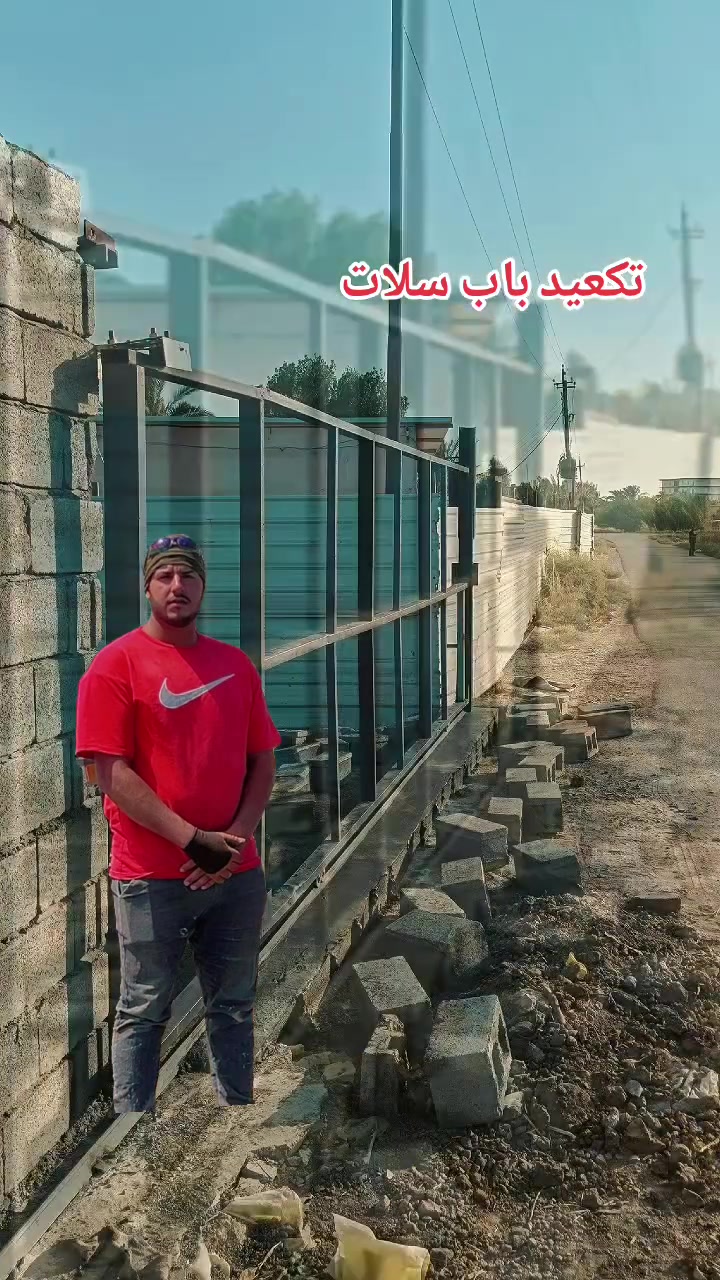 السلام عليكم اشتغل حداده محميات سقائف محجر درج كرفانات وكل تفاصيل الحداد ***********واتساب وبانسب الأسعار تحياتي لكم
