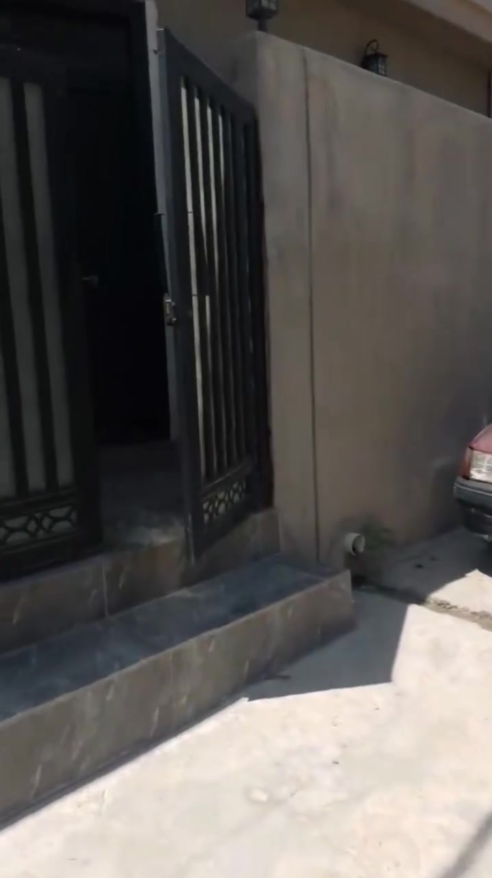 دار زراعي ١٠٠متر مربع للبيع موقع شارع النخيل خلف التجاري مقابيل سيف ابو دجاج للاستفسار الاتصال على الرقم ***********مكتب التعارف باداره ابوسيف السعر ٦٠ مليون مع مجال
