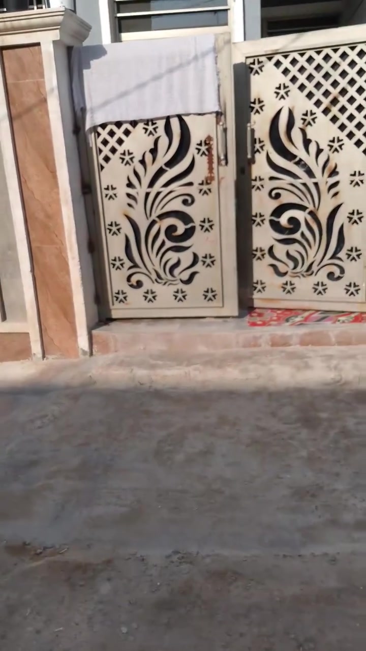 السلام عليكم بيت للبيع سند 25 بمنطقه الدوانم مال شرطه خامسه بشارع الواثق مساحه 100 متر وجه 5 نزال 20 للاستفسار عل الرقم ***********
