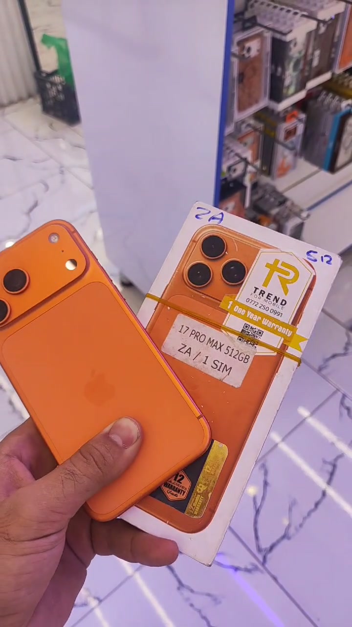 📱 للبيع iPhone 17 Pro Max

🟠 اللون: برتقالي
💾 الذاكرة: 512GB
🌍 الموديل: عربي شرق أوسط
🔋 البطارية: 100%

🔧 حالة الجهاز:
✨ جهاز أخو الجديد، نظافة وحالة ممتازة جداً
مبدل فقط كزاز الشاشة (الزجاج الخارجي)، أما الشاشة الأصلية نفسها مال الجهاز وما مبدلة ولا متغيرة.

💰 السعر: 1,650,000 دينار
🤝 بي مجال للطيبين

📍 الموقع: بغداد – الحرية
🚚 توصيل لجميع محافظات العراق
🔍 الفحص قبل الشراء

📞 للتواصل: ***********