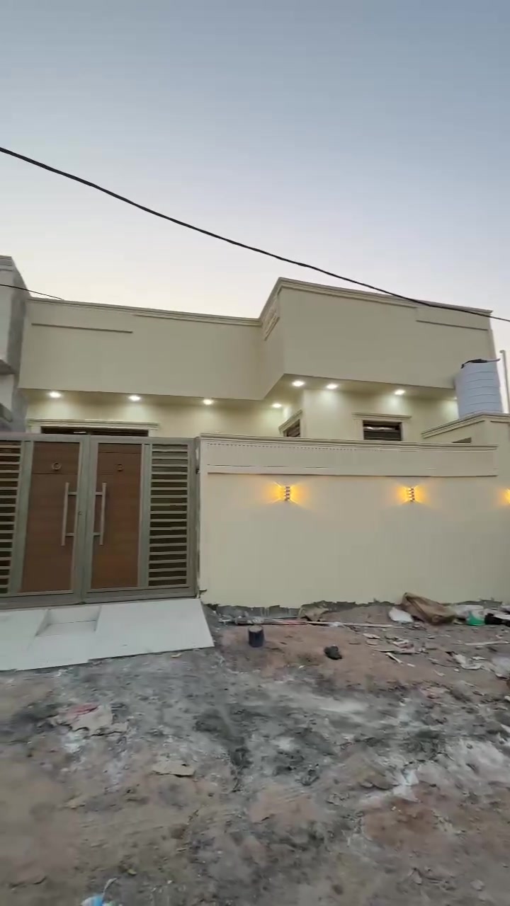 بيت البيع طابو زراعي عراقي اصولي مساحت البيت 170 متر يحتوي البيت على قرف عدد 2 وستقبال وصاله ومطبخ وصحيات العنوان البصرة أبو الخصيب كوت الحمداني قرب المدرسة الصحاري السعر 85 مليون وبي مجال الستفسار نتصل على الرقم *********** بي واتساب
