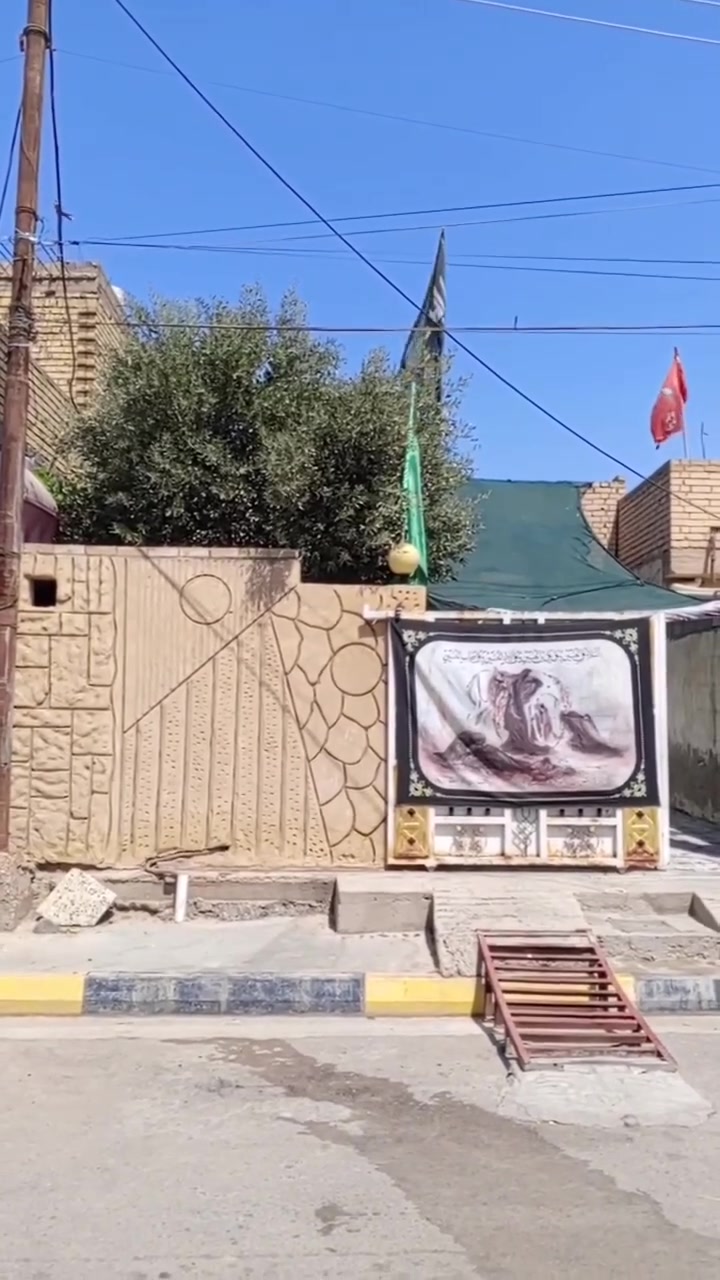 للبيع للبيع أو المراوس... دار طابو صرف مساحة 150 متر واجهة 7.5 والنزال 20 متر...
طابق واحد 

 غرفة نوم 

مطبخ 

إستقبال 

صالة  

كراج سيارة

حديقة 

صحيات داخلية وخارجية 

عنوان الدار .. العزيزية.. حي معمل السوس.. بدايه المدخل الجنوبي للعزيزية. 

والمنطقة مخدومة بشبكة الماء والكهرباء والبنى التحتية والتبليط.

الدار معروض للبيع أو المراوس بدار 150 متر طابقين بحي الموظفين أو الشهداء أو السياسين واكيد صاحب هذا الدار يدفع الفرق حسب السعر والاتفاق بين الطرفين 

للاستفسار زورونا 

مكتب سيد علي الموسوي للعقار 

عنوان المكتب 

العنوان واسط قضاء العزيزية حي الموظفين شارع 30 مجاور مدرسة نون والقلم الأهلية

 

أو الاتصال بالارقام التالية 

 سيد علي الموسوي ***********

احمد محسن ابو مرتضى ***********
