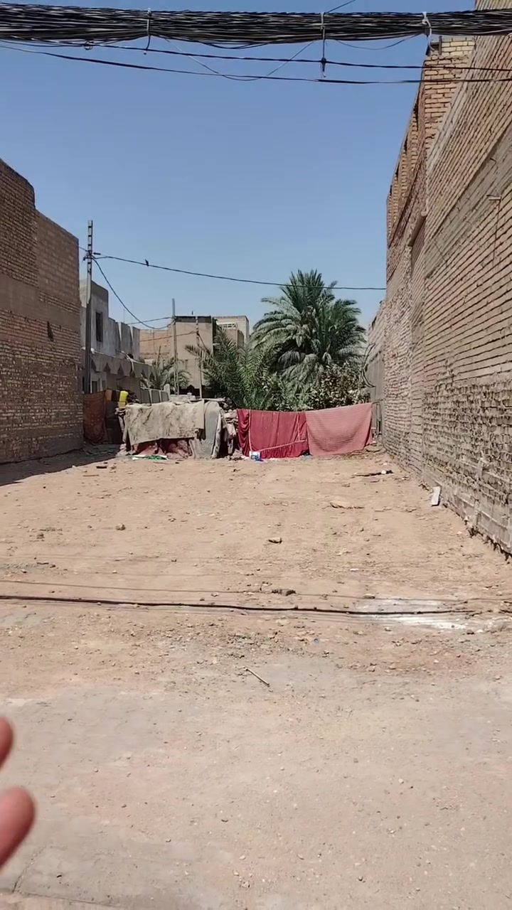 عقار تجاري للبيع 200م على شارع الطاقة شارع ٢٠م وساحه في حي الجزيرة، باقي تفاصيل والسعر داخل الفيديو بالكامل شاهد الفيديو للنهاية....
الاتصال او واتساب ***********
