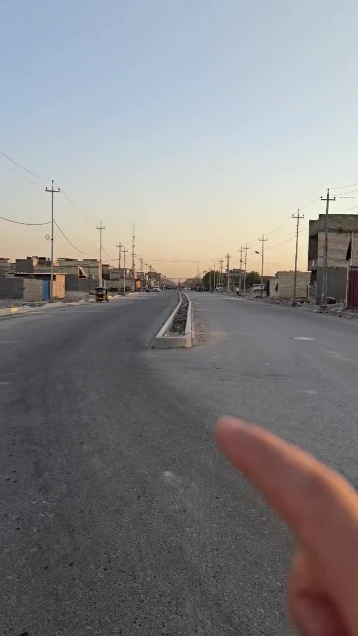 السلام عليكم هيكل المساحه 200 متر مع شبابيك وبيبان الصب الرفت بم مو خباطه جاهز للصب العنوان حي طارق الوسط السعر ٧٥ وبي مجال بسيط للاستفسار ***********
