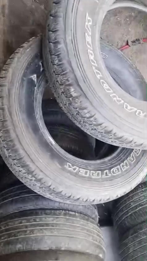 للبيع تايرات مستعمل وبالة للاتصال ‏‪***********‬‏

نص مكتوب في الصور:
- 13:30 2026/9/19 REDMI A3
