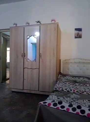 السلام عليكم يوجد غرفه للبيع مابيها اي ضرر استخدام قليل السعر 500قفل
