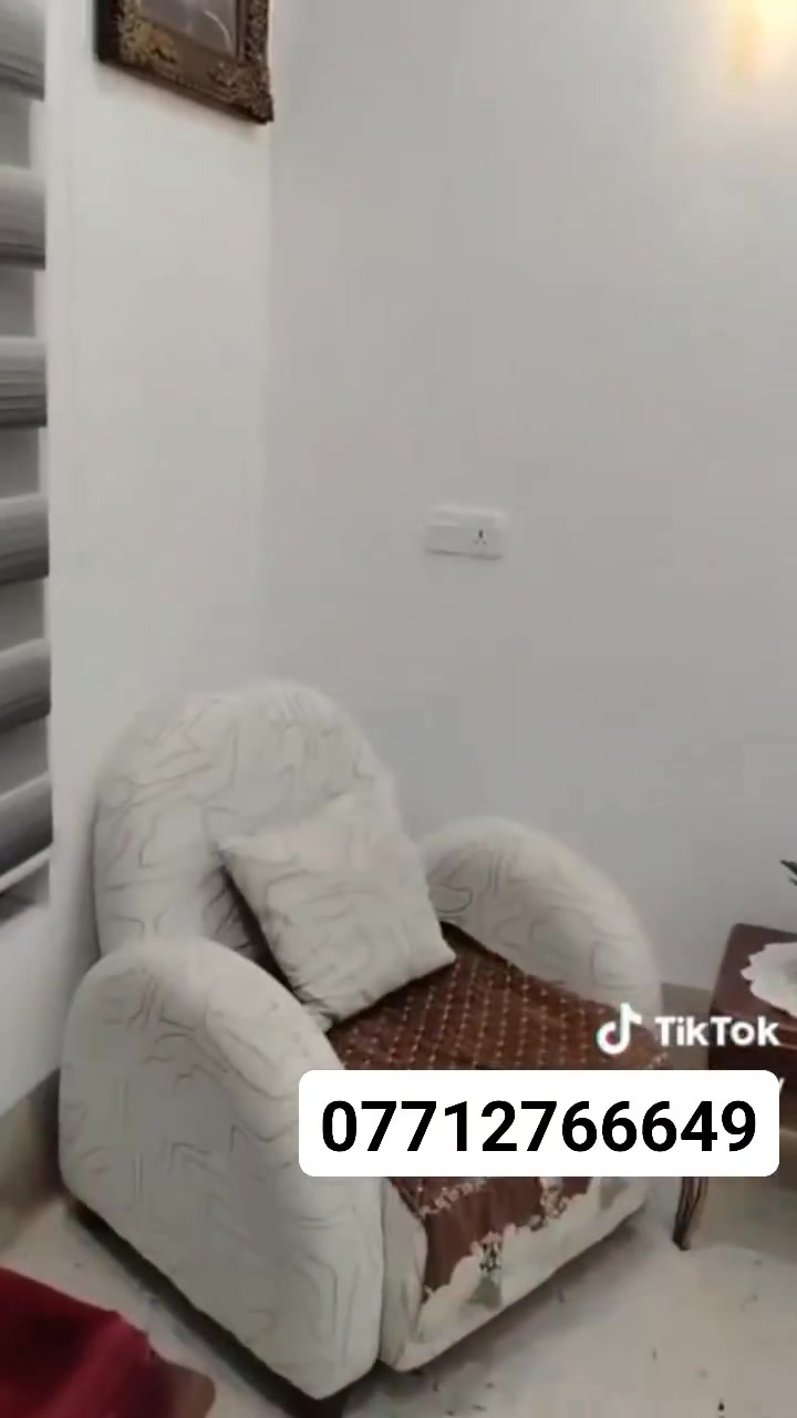 بيت للبيع في بغداد الشعب السريدات القديمه
سلام عليكم 

بيت للبيع في بغداد الشعب السريدات القديمه المدخل الاول مساحة 100متر 

نوع العقار زراعي سند 25 

سعر البيت 125وبيه مجال

للاستفسار ***********
