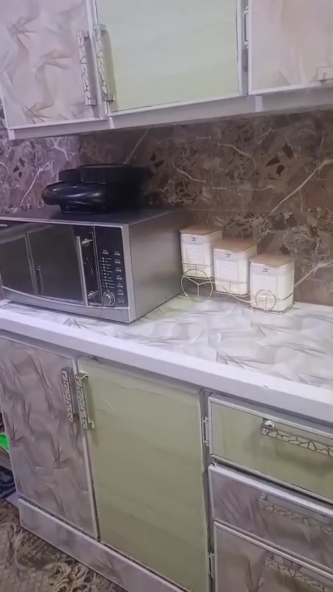 ثلاجه • ١٠٠ وحده • كاونتر ٣٥٠