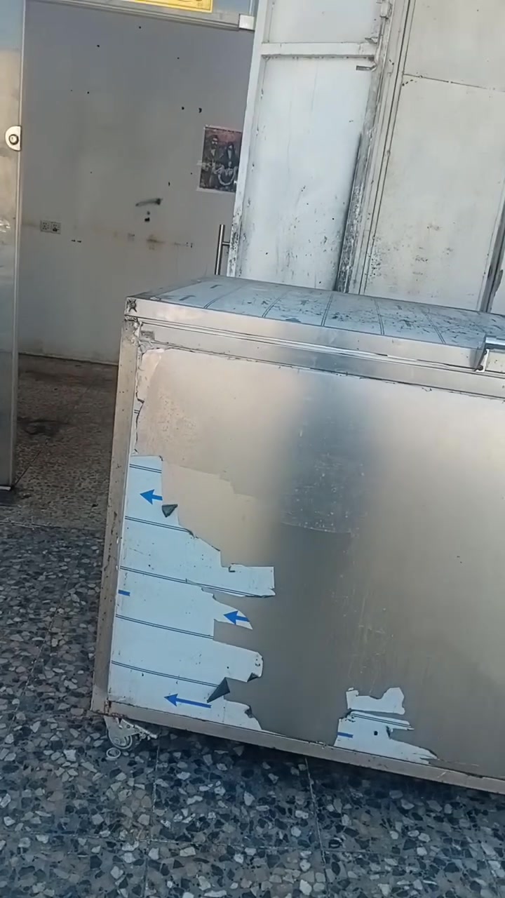 السلام عليكم ورحمه الله وبركاته بوكس حافظة لحم للبيع
بوكس حافظة لحم للبيع 
تفيد الكصابة والمطاعم 
العنوان البصرة الحيانية 
سعر مليون وربع 
الاتصال ***********
