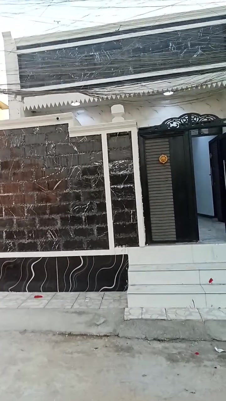 بيت للبيع المساحة 100 لواجهة 5 لنزال 20 بنيان حديث رفت كراج ستقبلل ممر مدخل ثاني مطبخ حار ومطبخ بارد الستفسار خاص واتساب مكلف بل نشر ***********
