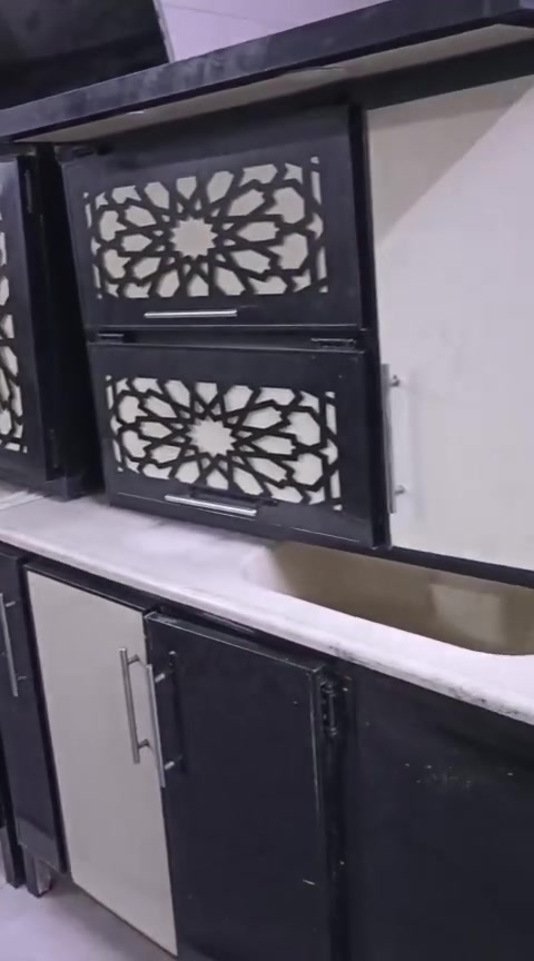 كاونتر ٢م • سنك ١٫٥م • طباخ ٥ عيون