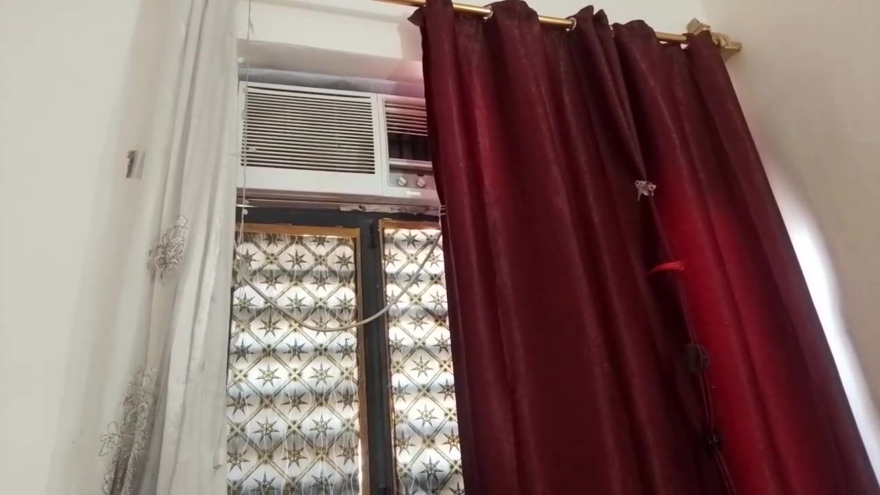 مكيف توسوت كمبريسر  شغال تبريد ثلج سعره 200 وبي مجال ممتواجد فيس هاذا رقمي ***********
