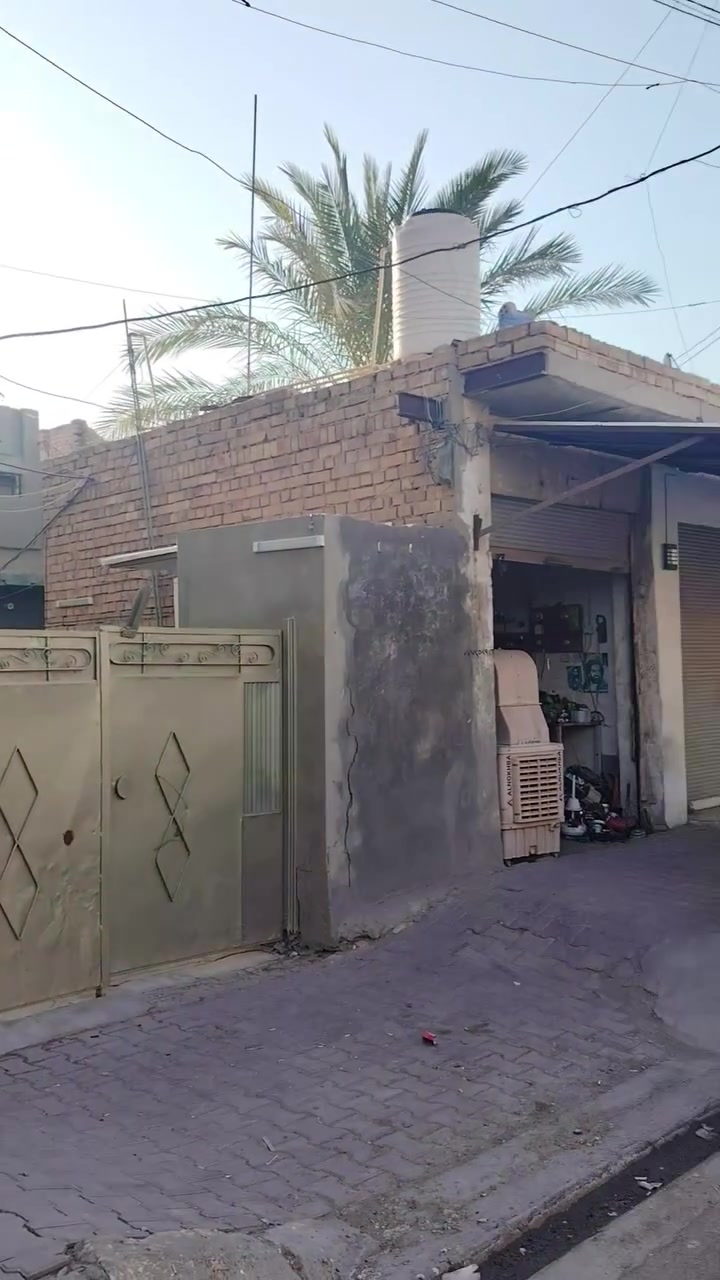 السلام عليكم يعلن مكتب الكوخ للعقار عن بيع دار تجاري مع 3 محلات شارع المركز
باقي التفاصيل داخل الفيديو
المساحه 300م
الواجها 12م
النزال 25م
السعر 450 قابل للتفاوض للإستفسار مراجعة مكتب الكوخ او الاتصال على الأرقام التاليه
***********
***********
