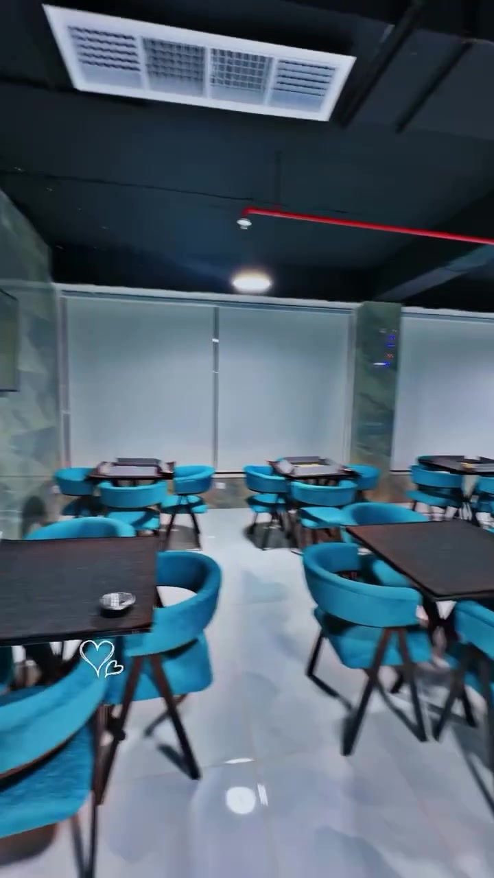 ميز وكراسي عدد 18 للبيع تواصل ***********
