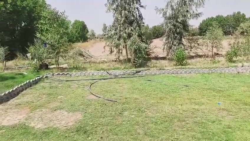 🔥 للبيع فرصة العمر - 2 دونم في حميد شعبان 🔥

📍 الموقع: بغداد - حميد شعبان - قرب جامع عثمان
📄 طابو زراعي مفروز سند 25 - ملك صرف

📐 المساحة: 2 دونم (5000 متر) ركن على شارعين
الواجهة 100 متر - مسيجة ومعزولة - تبليط + كهرباء + ماء اسالة - كافة الخدمات

🌴 تحتوي على مغروسات متنوعة: نخيل + سدر + فواكه متنوعة

🏠 3 بيوت داخل الارض:

1- البيت الاول 400 متر طابقين
7 غرف اغلبها نظام سويت + صحيات عامة + مضيف 12 متر

2- البيت الثاني 320 متر طابقين دبل فاليوم
6 غرف نظام سويت + صحيات عامة - بناء راقي

3- البيت الثالث 250 متر
هيكل كامل باقي فقط التشطيبات النهائية

✅ المميزات:
- 3 بيوت تكفي 3 عوائل او استثمار ممتاز
- سند 25 تحويل مضمون
- ركن على شارعين واجهة عريضة
- منطقة هادئة ومخدومة 100%
- بستان متكامل جاهز للسكن

السعر عند الاتصال -

📞 للاستفسار والمعاينة: ***********

نص مكتوب في الصور:
- CAMON 30 Pro 5G 23mm f/1.8 1/2985s ISO55
- CAMON 30 Pro 5G 23mm f/1.8 1/3401s ISO55
- CAMON 30 Pro 5G 23mm f/1.8 1/2985s ISO51
