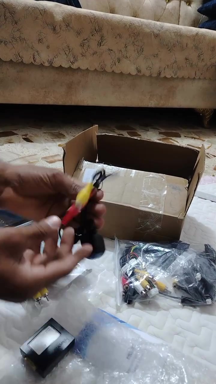 شاشه جديده البيع السعر خاص او اتصل ***********
