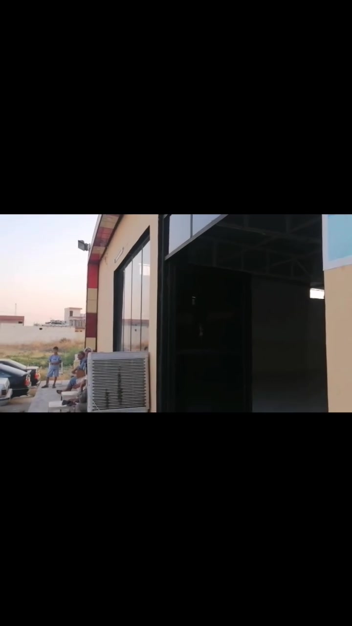 السلام عليكم يتوفر في معرض العريج جميع انواع السيارات القديمه والحديثة العنوان موصل حمام العليل قريه العريج مقابيل معمل سمنت للتواصل
***********
***********
***********
