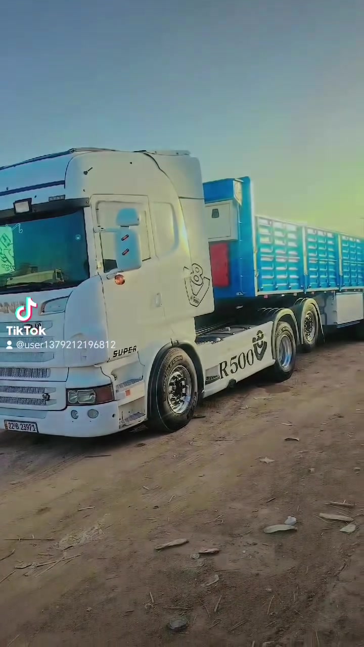 سكانيا • شاحنة • للبيع