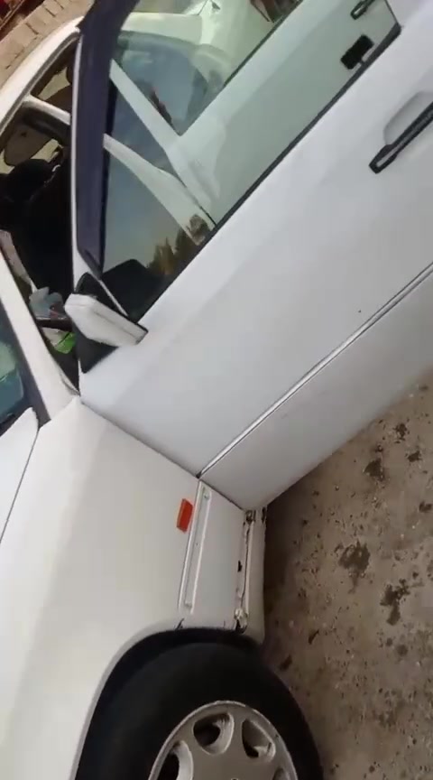 السلام عليكم
مرسيدس دب موديل 86 محدثة 92 سلايت طگتين دبل مروحة تبريد كامل تخم تاير مكينة بلادي سيارة نضيفة و هذا الرقم 
*********** /ابو احمد
