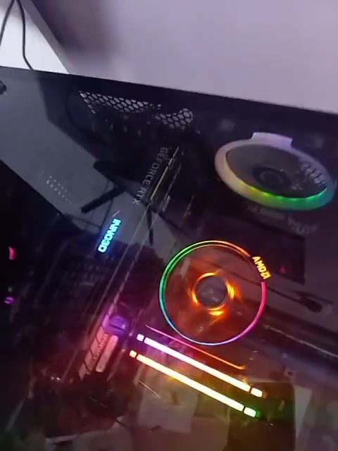 🎮 للبيع — سيت أب Gaming كامل
🖥️ مواصفات الـPC:
🎮 GPU: NVIDIA RTX 2080 8GB
🧠 CPU: AMD Ryzen 7 3700X — 8 Cores / 16 Threads
🧩 Motherboard: ASUS TUF Gaming X570-Plus (Wi-Fi)
💾 RAM: 16GB DDR4
⚡ SSD: Kingston A400 480GB
💽 HDD: Seagate 2TB
🔌 PSU: HyperK 700W
🖥️ Case: GAMEMAX

🎮 الملحقات:
🖥️ شاشة  144Hz
🖱️ ماوس
⌨️ كيبورد
🎧 سماعة Gaming 
🖱️ Mouse Pad
🪵 طبلة / مكتب السيت أب

⚠️ ملاحظات مهمة:
كرت RTX 2080 بي مشكلة تعريف، وتم فحصه من قبل فني مختص، والمشكلة قابلة للإصلاح حسب الفحص.
جميع القطع الأخرى تم فحصها وهي بحالة 
سليمة وتعمل بشكل طبيعي.
 
( للي كول السعر هواي على كرت بي مشكلة ترى الكرت حاسبة على ١٠٠ ويمكن اقل واذا يتصلح يصير سعر التجميعة أكثر من مليون ) 

📍 الموقع: بغداد — حي البتول
🚫 لا يوجد توصيل
📦 السعر جدا مناسب وغير قابل للتفاوض