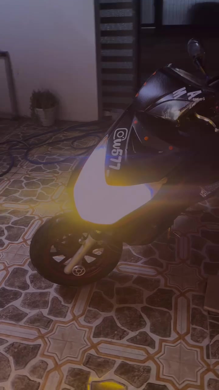 سكنس • مزوده • زنون H4