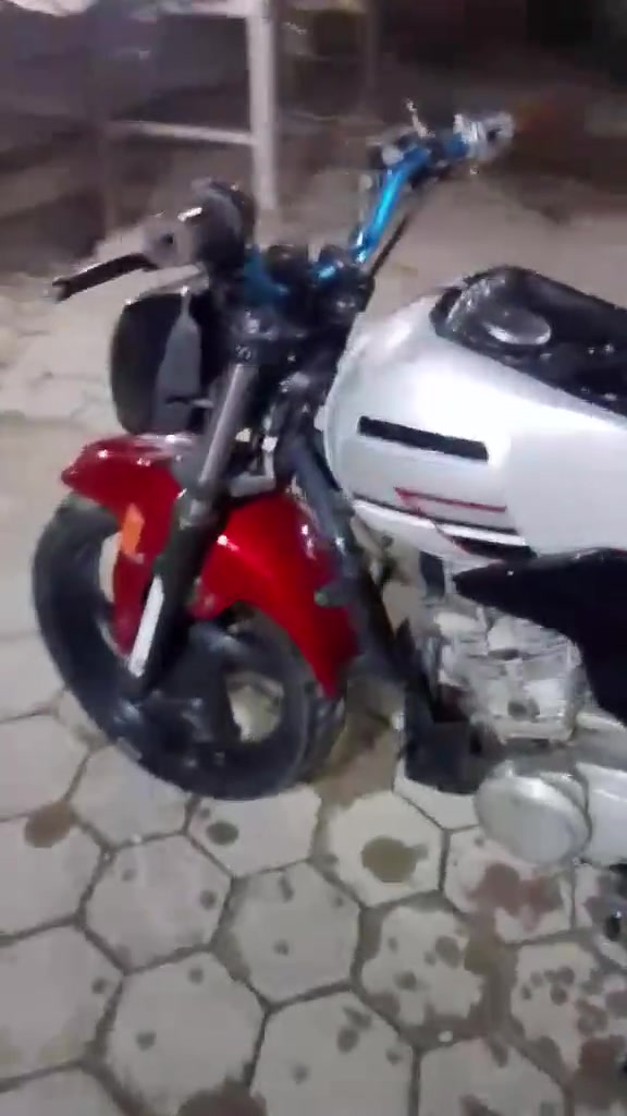 السلام عليكم
دراجه البيع محرك اربعه كير
نقص تاير خلفي عوزه تبديل فقط
اوراق اصوليه مكفوله من السرقه والعشائر
السعر/400وبيه مجال 
الرقم ***********
