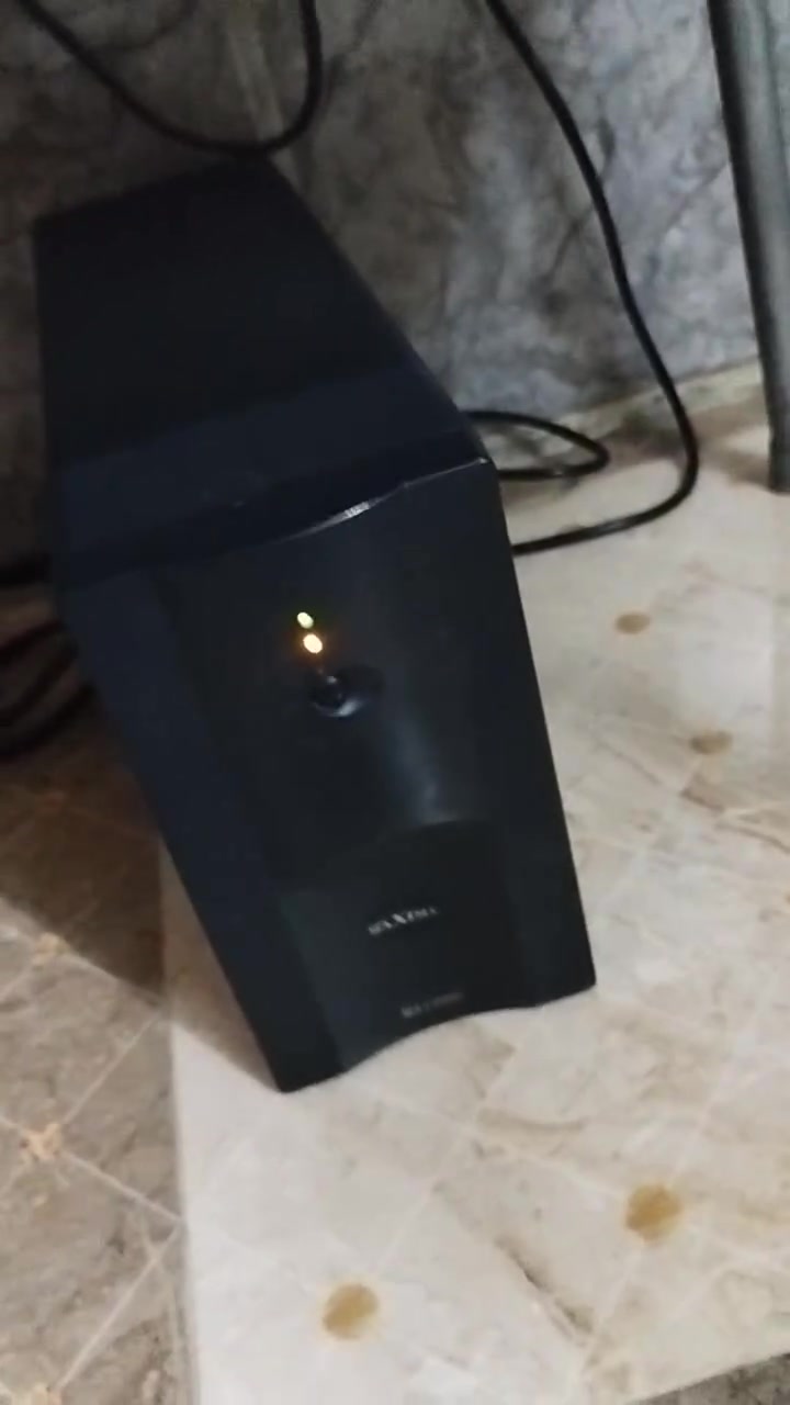 UPS 1500 • نضيف • منفذ طاقه خرب