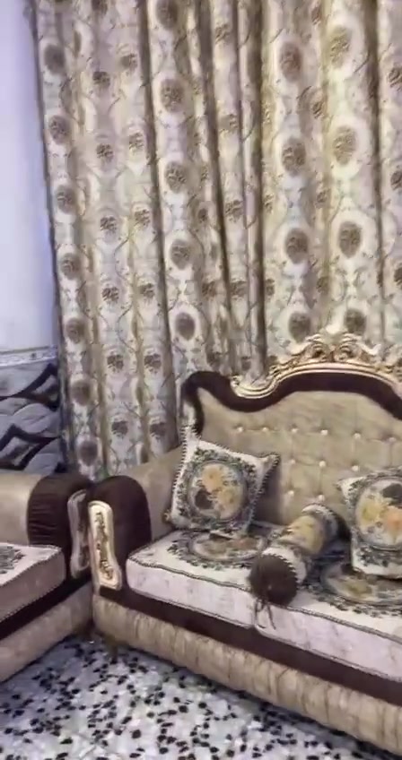 تخم للبيع عشرمقاعد مع الطبلات 650مابي ضرر للاتصال***********
