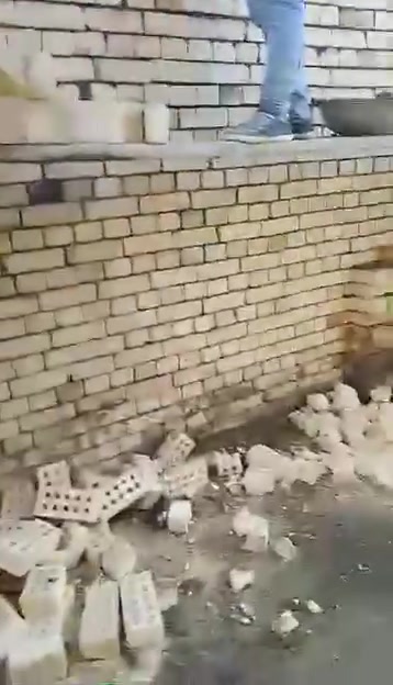 السلام عليكم كادر خلفات بناء مصري شغل درجة اولى اسعار @مناسبه للجميع رقم الواتساب ***********
