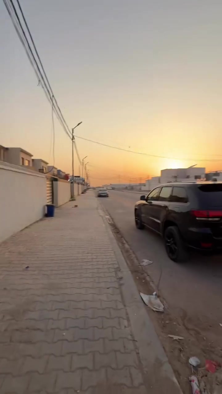 دار للبيع في مجمع ابو تراب 
ملحق مرحله الاولى 
مساحه 200م طابق ونص تجاري شارع 30 
بناء طابوق جمهوري صبه رفت 
سند حر يباع نقد وبسعر مناسب 
الاستفسار اتصال ***********
