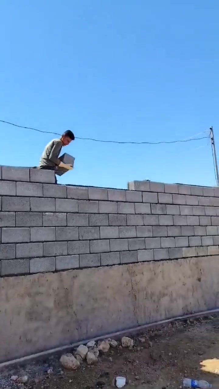 حديثه • بناه بلوك • حجز