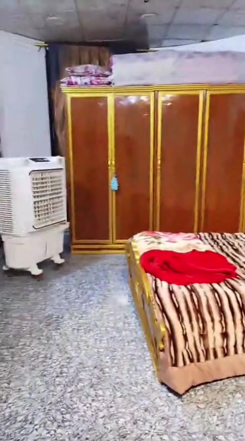 غرفة نجارة • نضافة واضحة