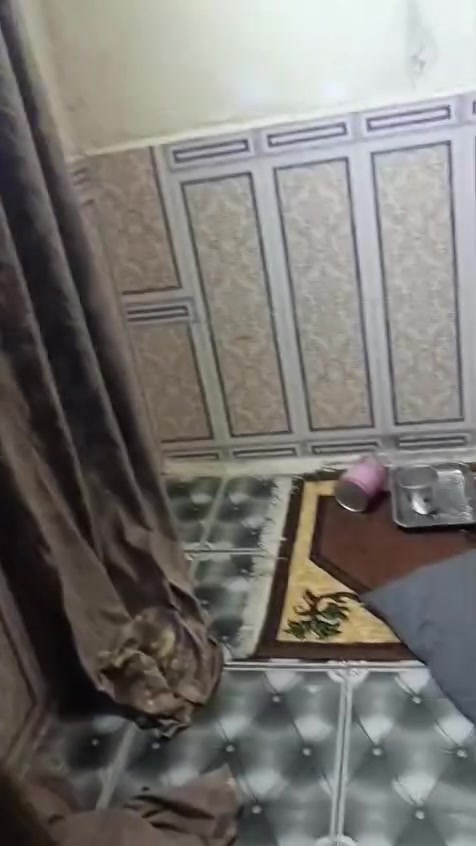 السلام عليكم بيت بمجمع فدك مال المشتل مساحته 100 قبل المجلس البلدي يم صوره السيد بفرع المولدة مال ابو كاظم ثالث فرع عن الشارع بناء يتكون من غرفه وصاله واستقبال وممر وصحيات السكف سندويج مغلف زاركون 
البيت مرقم من الامانه الخدمات مي وكهرباء ومجاري مدارس قريبه عليه اهليه وحكوميه 
السعر 25 وبيه مجال ***********
