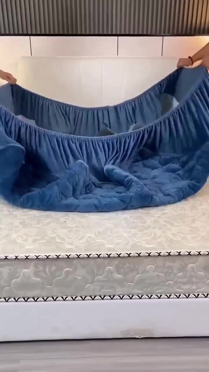 سرير • غرفة نوم • أثاث