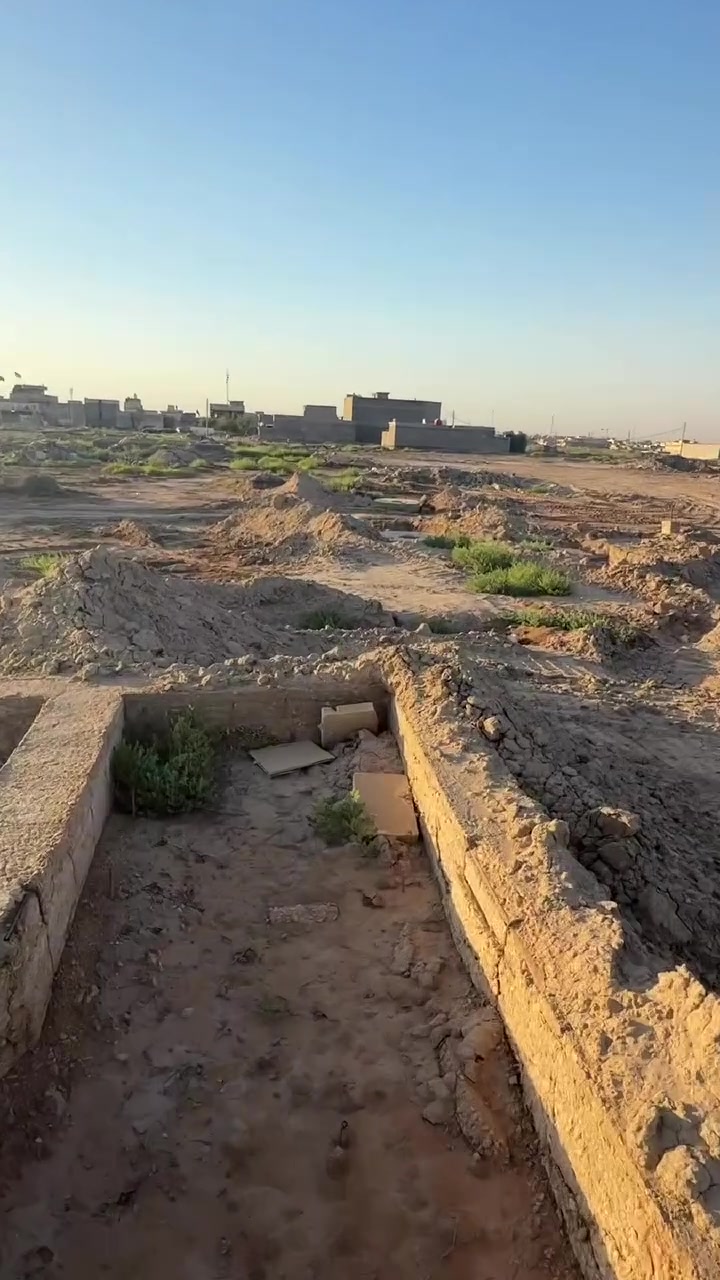 ‏قطعة 100 متر ملك  للبيع مفورزه وبيها بتلو مخدومه مجاري. وبلامكان سحب عليها قرض اسكان
￼ واجهة القطعة خمسة نزال 20 مكانها بغداد حي المراتب قريبة رقمها 5100 مكتب الخالدي أبو يزن

￼￼ موبايل ***********

￼ أثير￼ ***********

￼ WhatsApp ***********
