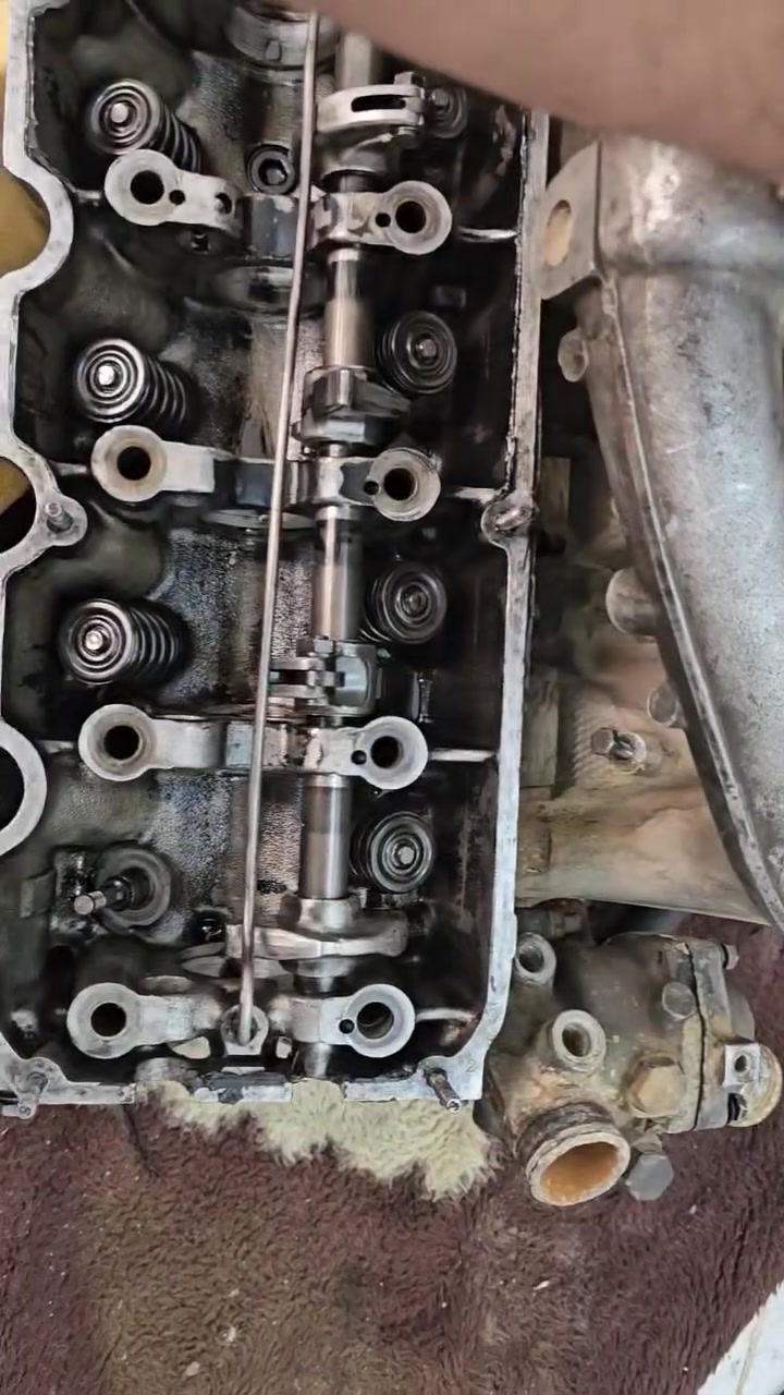كور محرك • BMW • نظيف