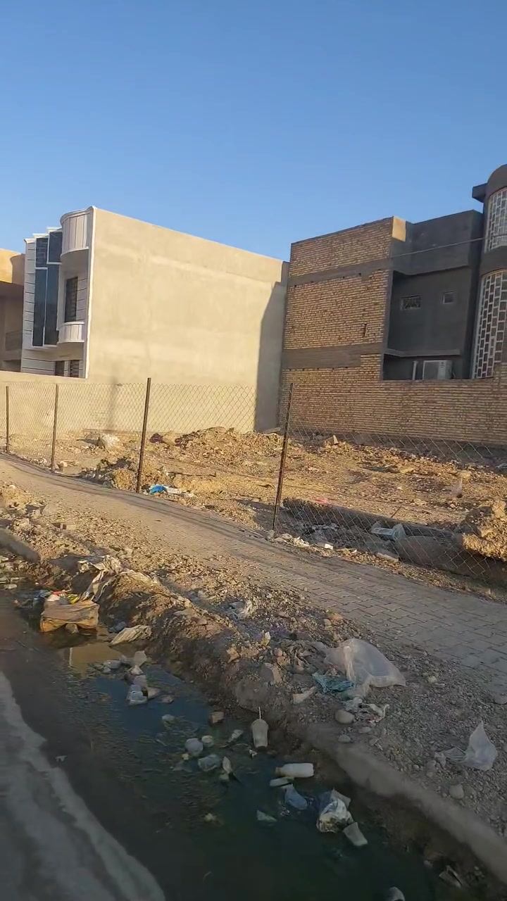 أللهم صل على محمد وعلى آل محمد
توفرت قطعة للبيع موقع الحكم المحلي 
مساحة ١٥٠م مربعة السعر ١٠٧ مليون وقابل للتفاوض 
للإستفسار الاتصال او مراسلة واتساب 
*********** علي المشهداني 
*********** علي المشهداني

