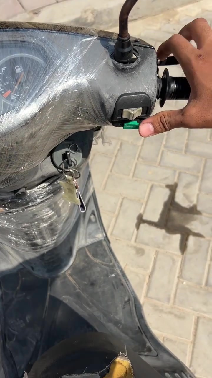 سلام عليكم دراجة للبيع بريز نظيفه وحلوه 
السعر 500 وبيها مجال 
***********
