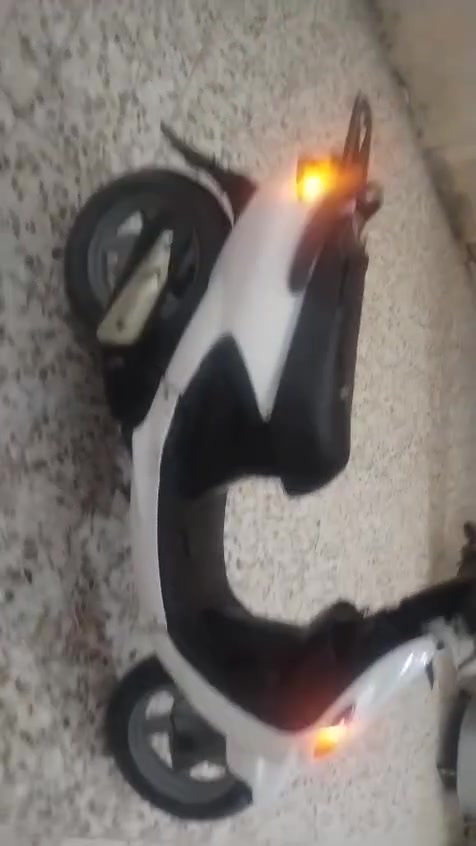 دراجه اكزز للبيع نضيفه كلش مبدل بيها بس بستم شغاله كلها مابيها كل نقص كهربائيات شغاله سلف هندر شغاله اليريده يجي خاص مكاني سوك الشيوخ وهاذه رقمي ***********
