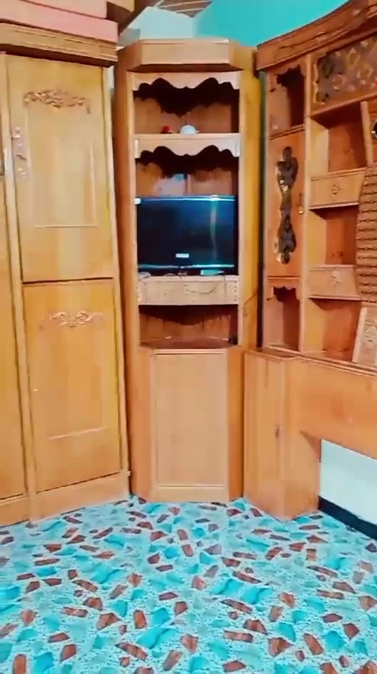 سلام عليكم اخوان هاي الغرفه معروضه للبيع السعر خاص رقم الهاتف
***********
