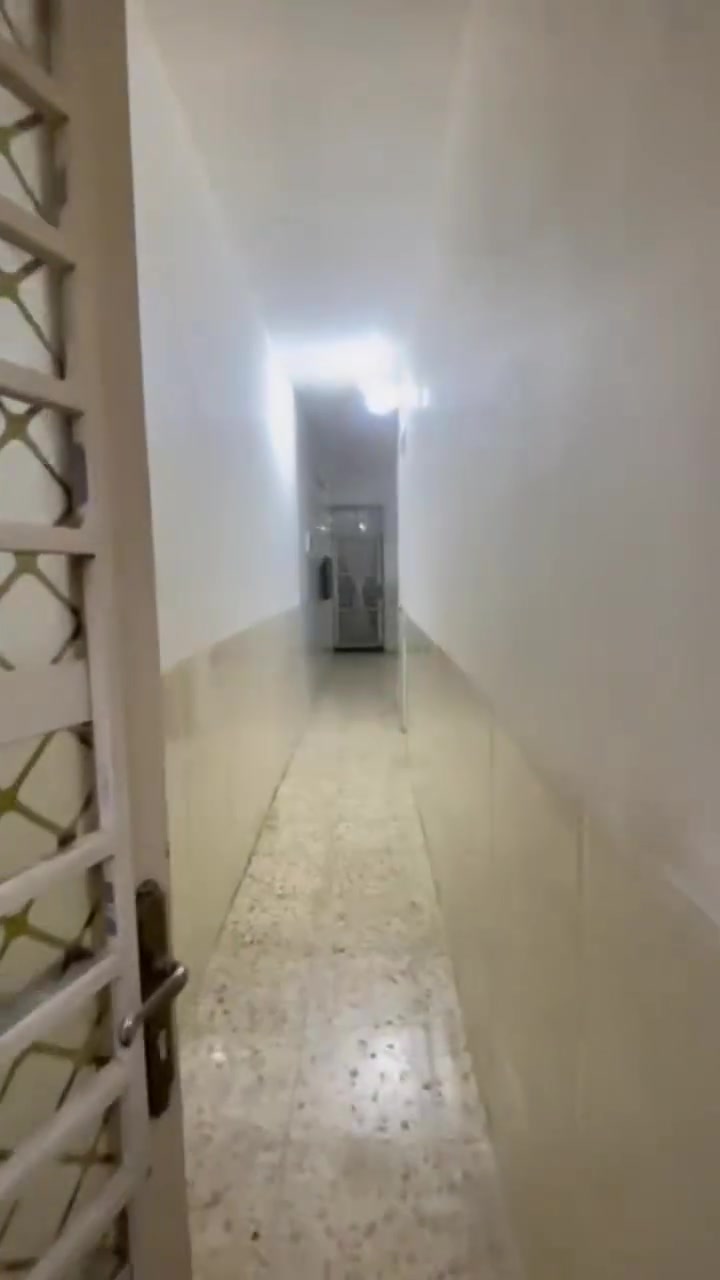 بيت للبيع في حي فدك المشتل مقابل الطابو  يبعد عن الطابو ثالث  بيت يم اسواق الجوهره مساحة 100م والسعر مناسب إن شاء الله الاستفسار الاتصال***********
او اتصال واتساب ***********

